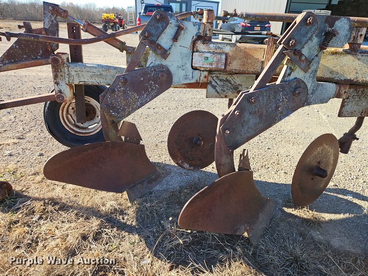 image for item EI8647 DMI Hydra Wid five bottom plow