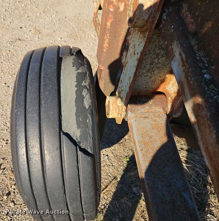 image for item EI8647 DMI Hydra Wid five bottom plow