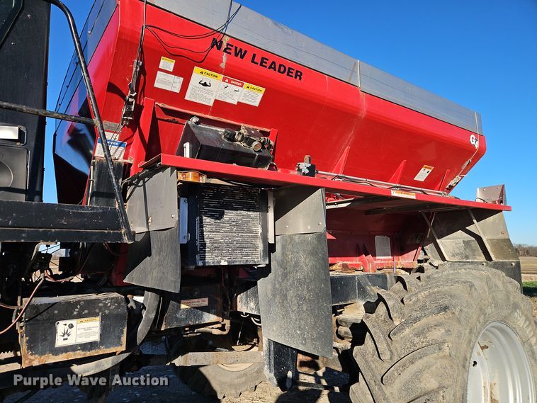 image for item EI8651 Vector V300 spreader