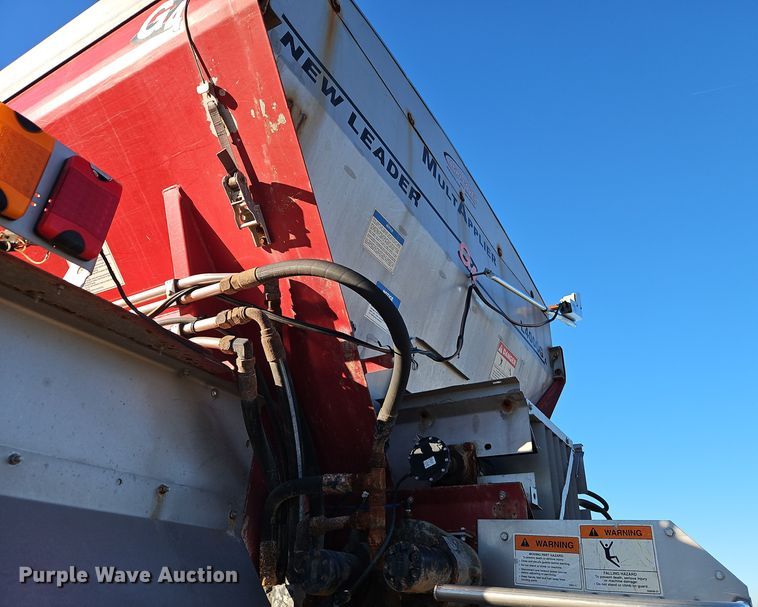 image for item EI8651 Vector V300 spreader