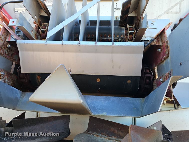 image for item EI8651 Vector V300 spreader