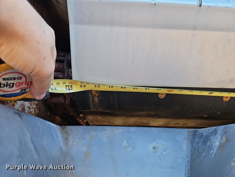 image for item EI8651 Vector V300 spreader