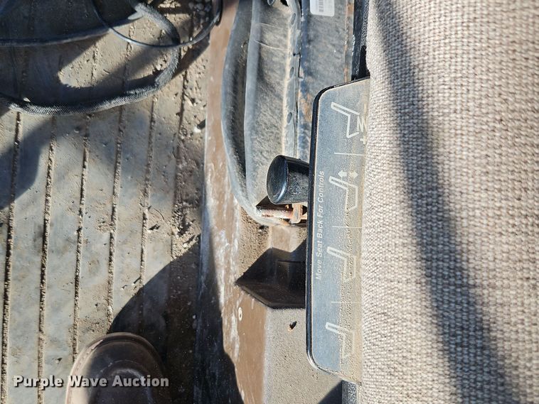 image for item EI8651 Vector V300 spreader