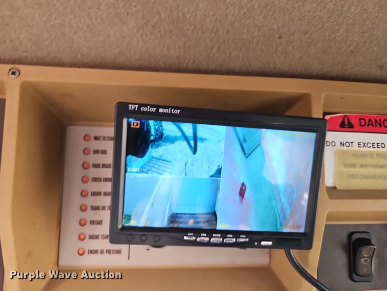 image for item EI8651 Vector V300 spreader