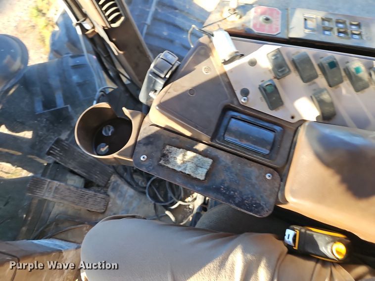 image for item EI8651 Vector V300 spreader