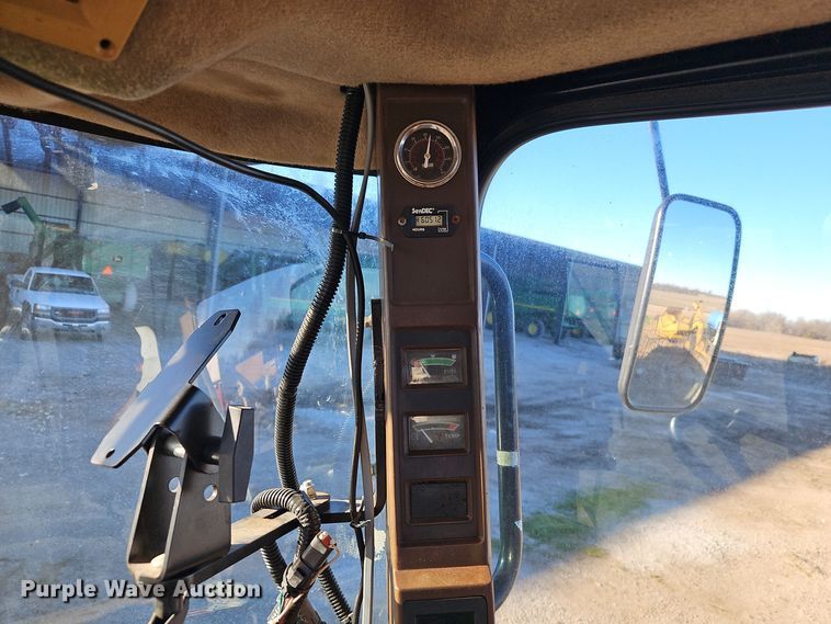 image for item EI8651 Vector V300 spreader