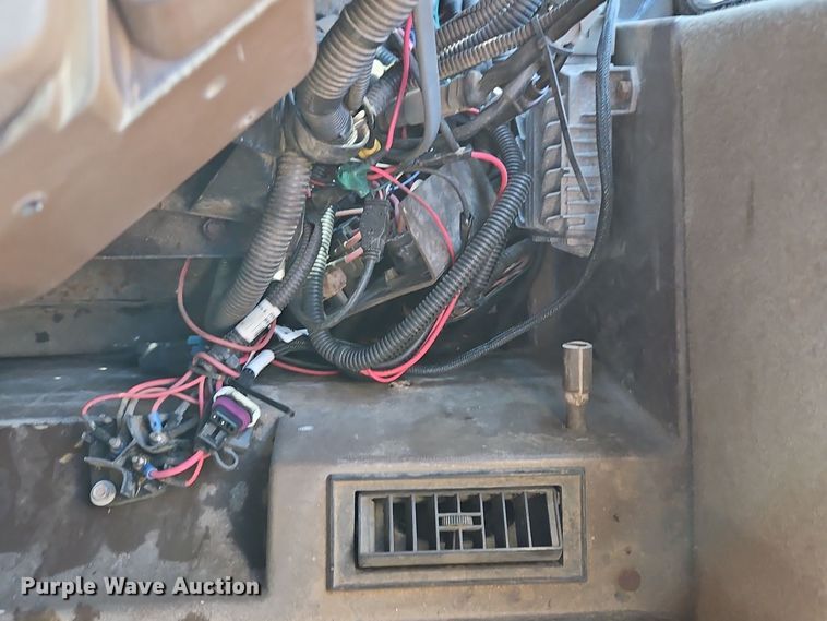 image for item EI8651 Vector V300 spreader