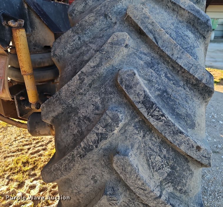 image for item EI8651 Vector V300 spreader