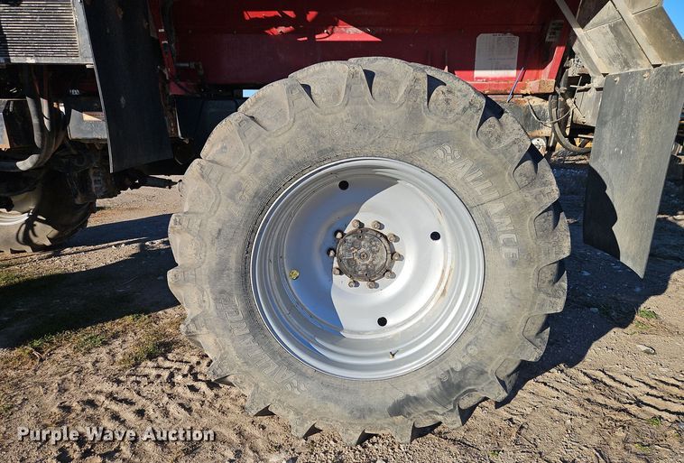 image for item EI8651 Vector V300 spreader