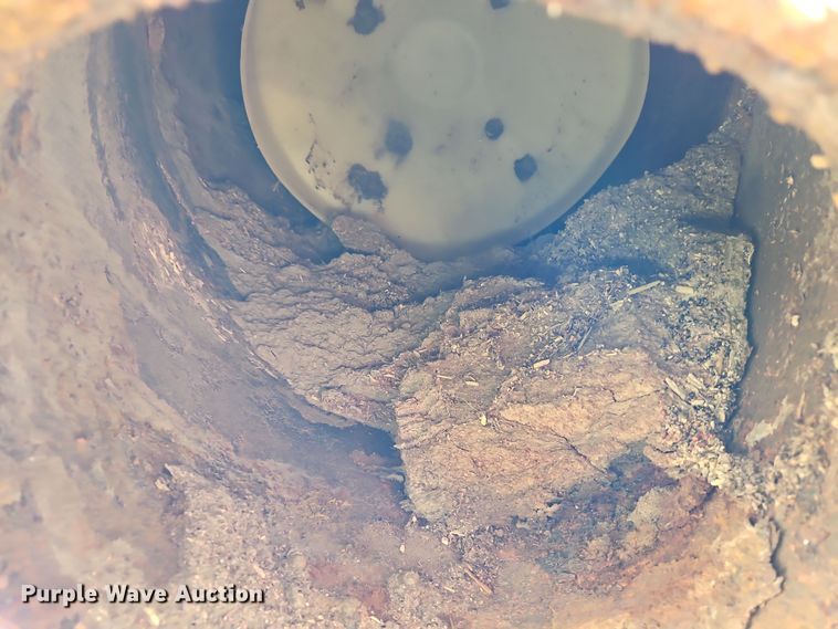 image for item EI8652 (2) Walinga Agri-Vac 614 Deluxe grain vacuums