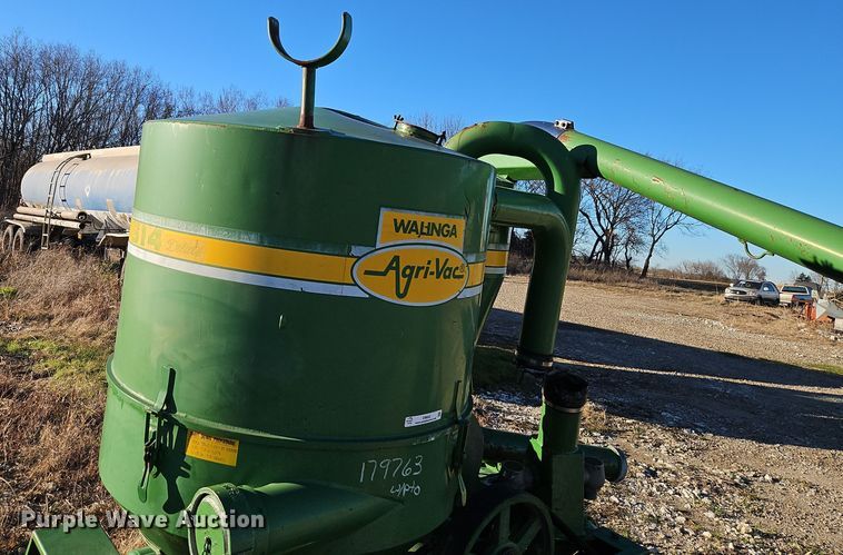 image for item EI8652 (2) Walinga Agri-Vac 614 Deluxe grain vacuums