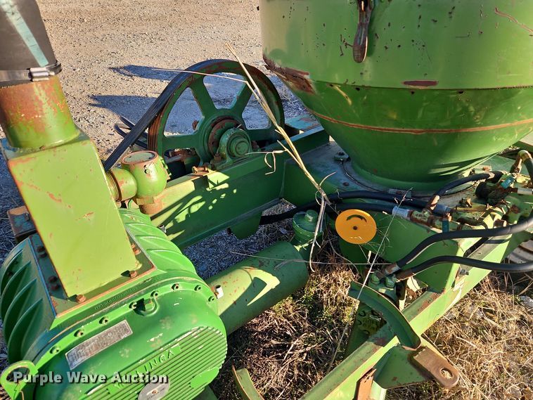 image for item EI8652 (2) Walinga Agri-Vac 614 Deluxe grain vacuums