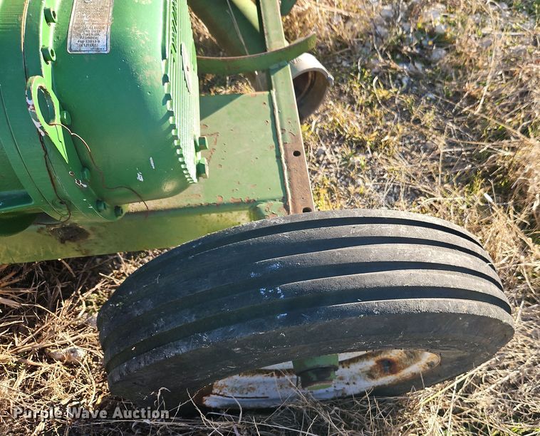 image for item EI8652 (2) Walinga Agri-Vac 614 Deluxe grain vacuums