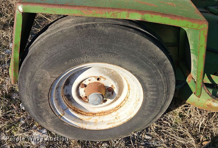 image for item EI8652 (2) Walinga Agri-Vac 614 Deluxe grain vacuums