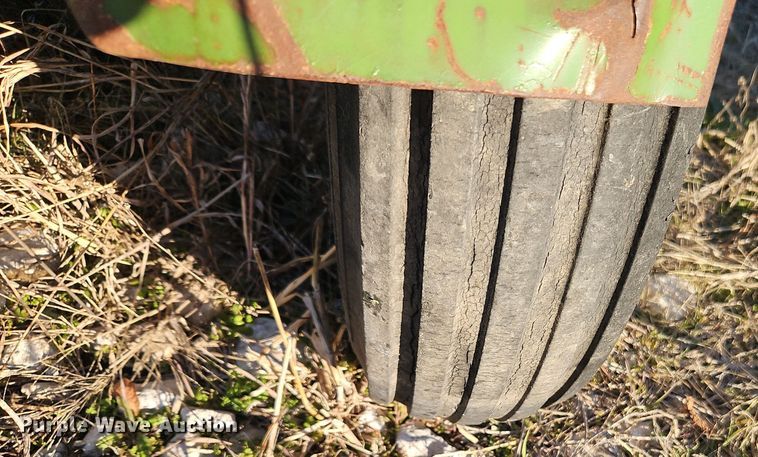 image for item EI8652 (2) Walinga Agri-Vac 614 Deluxe grain vacuums