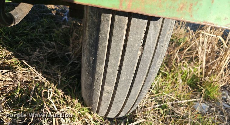 image for item EI8652 (2) Walinga Agri-Vac 614 Deluxe grain vacuums