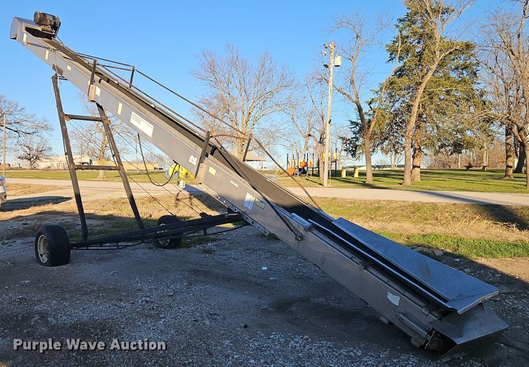 image for item EI8654 Adams fertilizer stainless steel conveyor