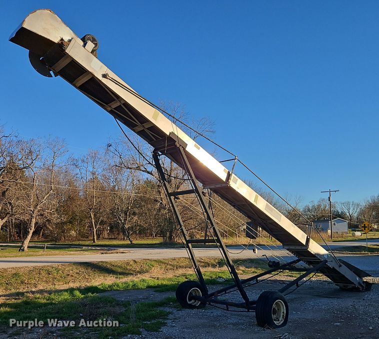 image for item EI8654 Adams fertilizer stainless steel conveyor