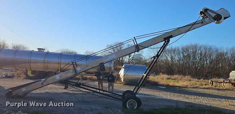 image for item EI8654 Adams fertilizer stainless steel conveyor