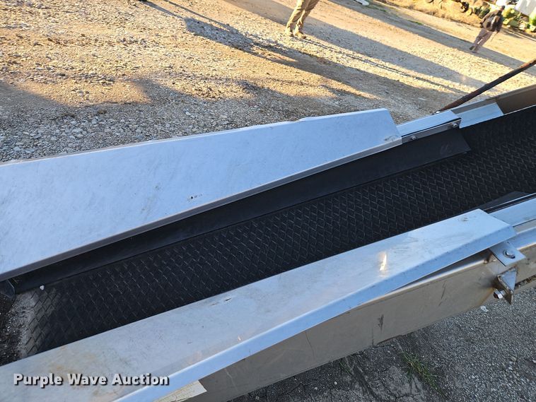 image for item EI8654 Adams fertilizer stainless steel conveyor