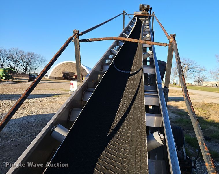 image for item EI8654 Adams fertilizer stainless steel conveyor