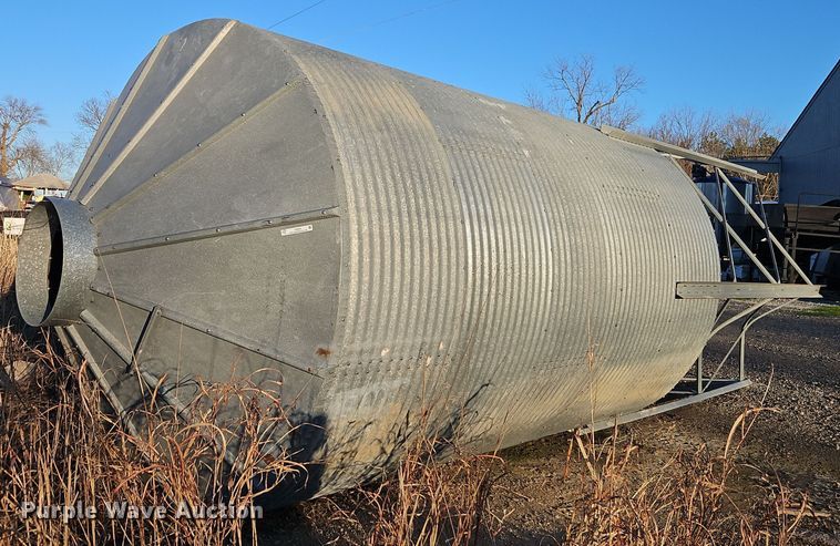 image for item EI8655 Grain silo