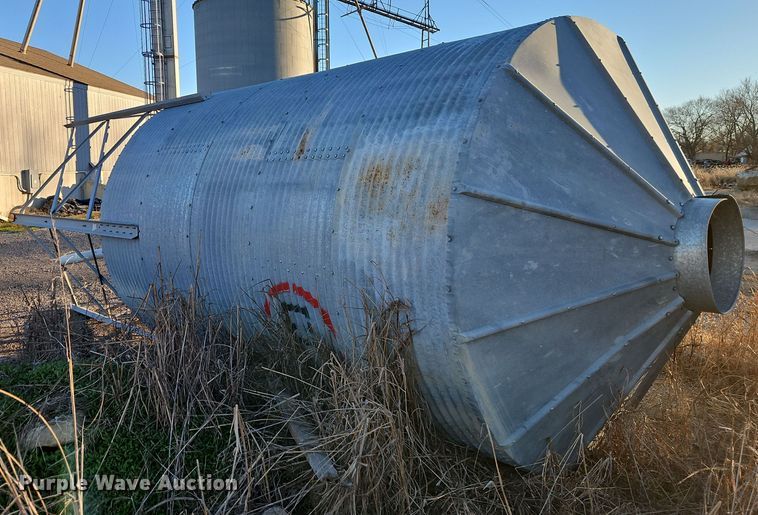 image for item EI8655 Grain silo