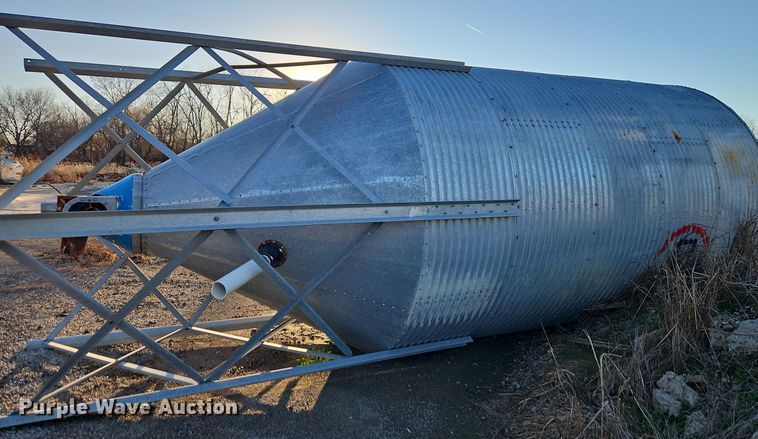 image for item EI8655 Grain silo