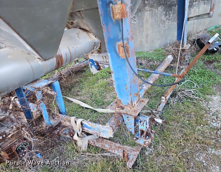 image for item EI8656 Waconia VT10 dry fertilizer mixer