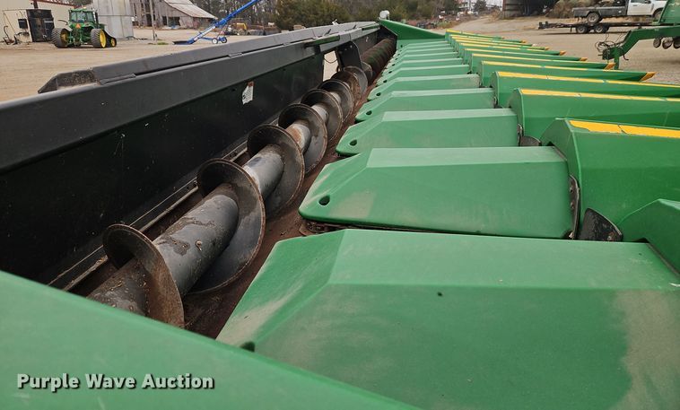 image for item EI8683 2010 Olimac Drago N12 corn head