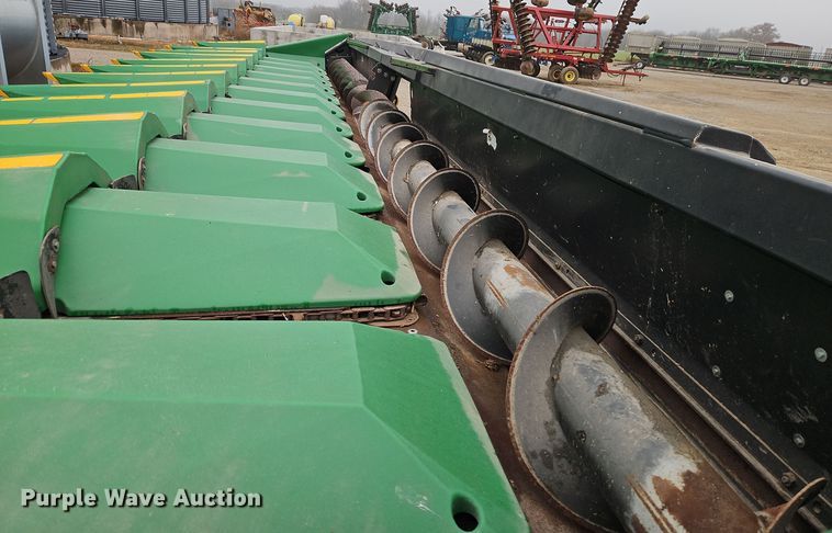 image for item EI8683 2010 Olimac Drago N12 corn head