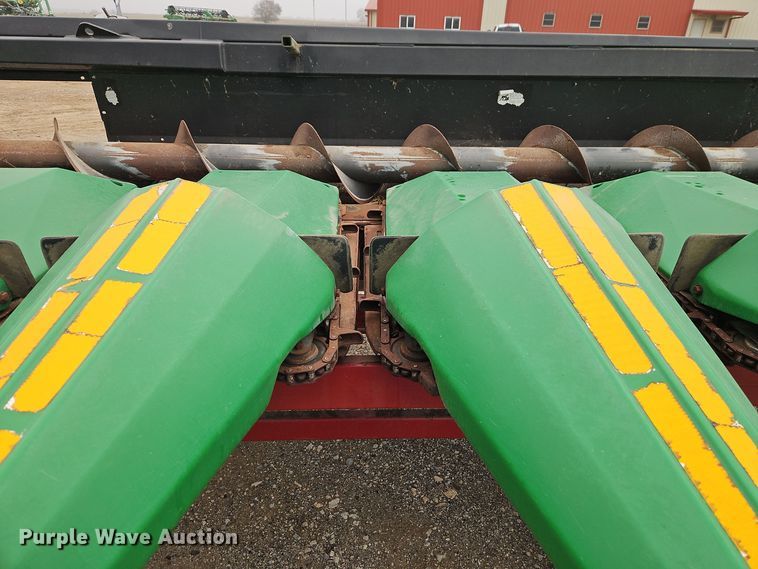 image for item EI8683 2010 Olimac Drago N12 corn head