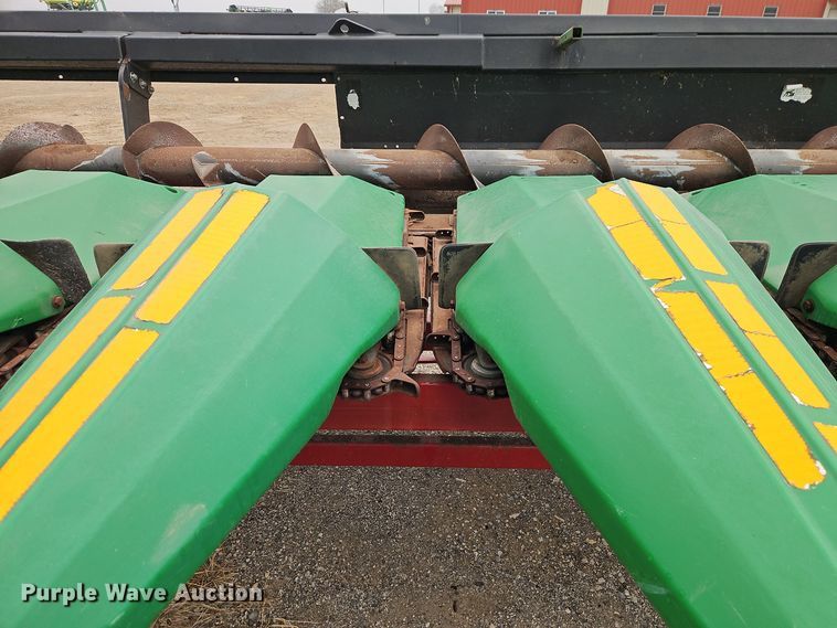 image for item EI8683 2010 Olimac Drago N12 corn head