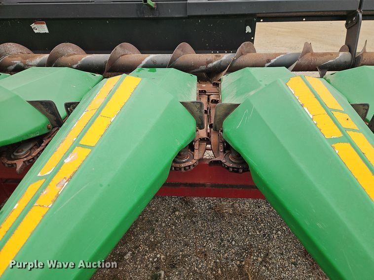 image for item EI8683 2010 Olimac Drago N12 corn head