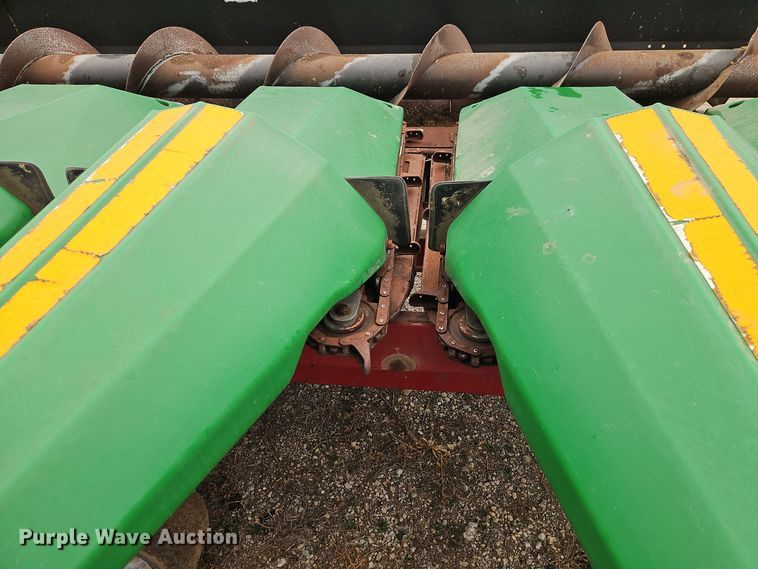 image for item EI8683 2010 Olimac Drago N12 corn head