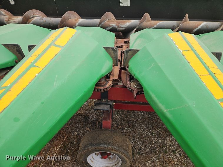 image for item EI8683 2010 Olimac Drago N12 corn head