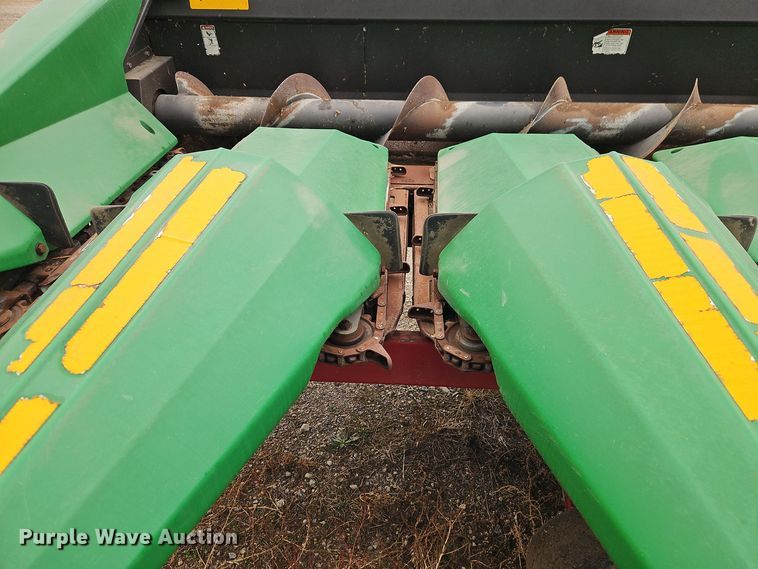 image for item EI8683 2010 Olimac Drago N12 corn head