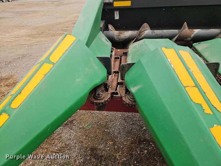 image for item EI8683 2010 Olimac Drago N12 corn head