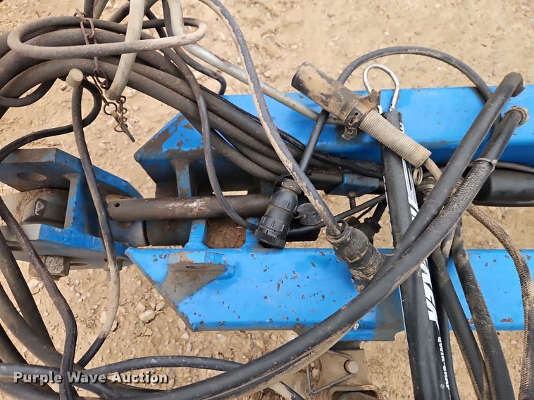 image for item EI8686 1996 Kinze 2200 planter