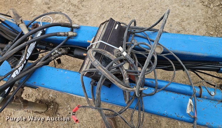 image for item EI8686 1996 Kinze 2200 planter