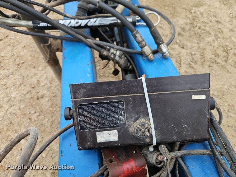 image for item EI8686 1996 Kinze 2200 planter