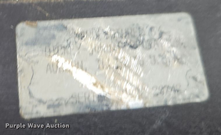 image for item EI8686 1996 Kinze 2200 planter