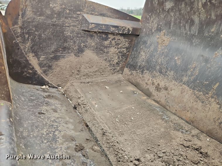 image for item EI8687 Caterpillar scraper