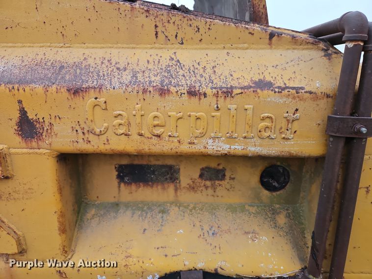 image for item EI8687 Caterpillar scraper