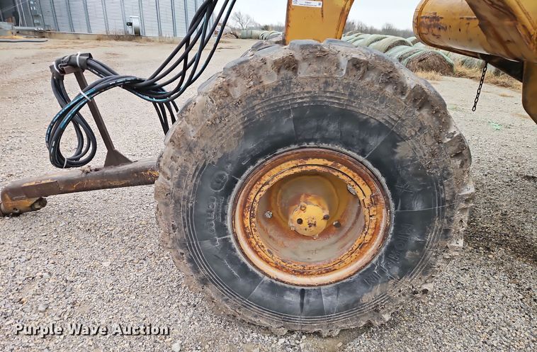 image for item EI8687 Caterpillar scraper