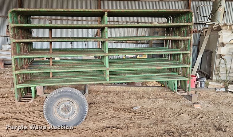 image for item EI8717 Livestock panel trailer