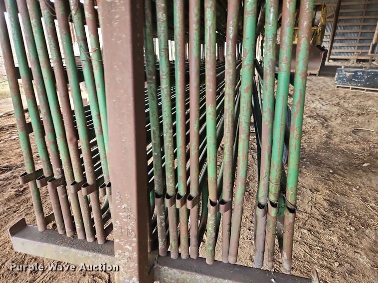 image for item EI8717 Livestock panel trailer