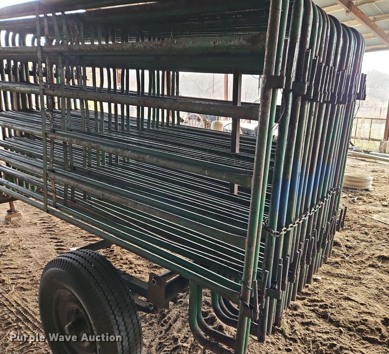 image for item EI8717 Livestock panel trailer