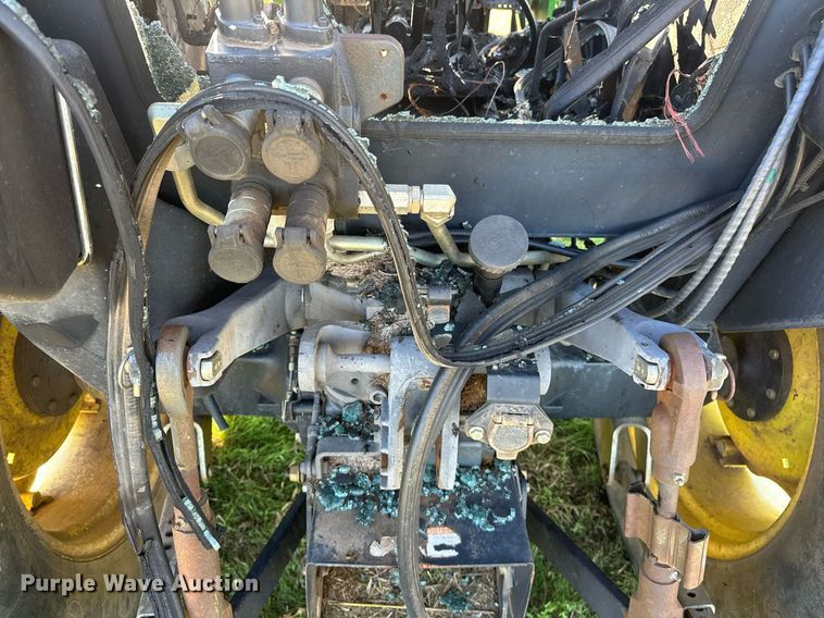 image for item EJ5168 2008 John Deere 5325 MFWD tractor
