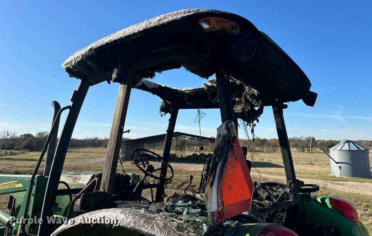 image for item EJ5168 2008 John Deere 5325 MFWD tractor